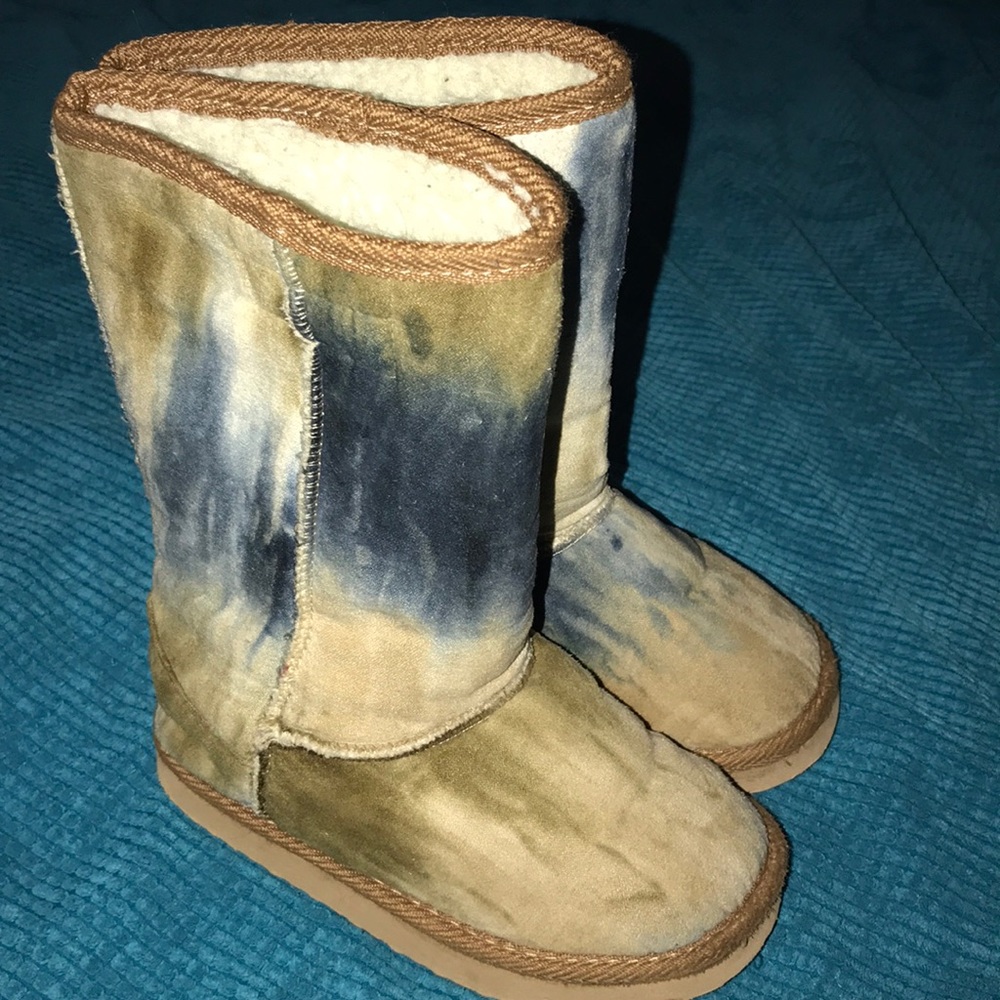 ☮️ Tie dyed boots ✌️